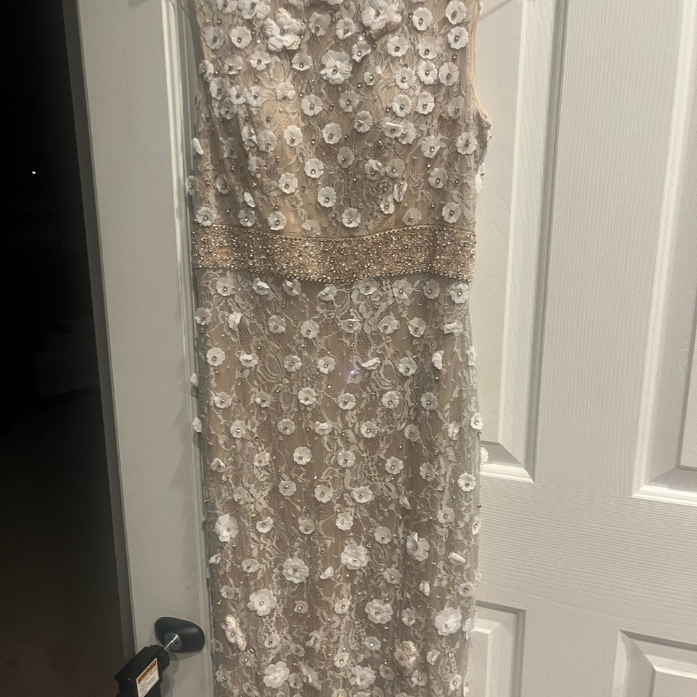 MAC DUGGAL Dress Size 8 Evening Gown Sequin Cream White Floral Midi NEW - Picture 2 of 3